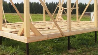 Сарай на винтовых сваях или хозблок на сваях Артем цена от 2538 руб. / шт.